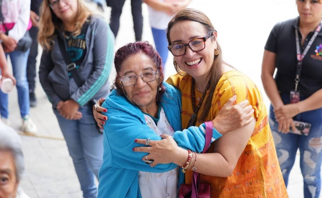 El gobierno municipal de Ecatepec entregó mil 560 aparatos auditivos a niños y adultos. 05/09/2026. | Foto: Cortesía del gobierno de Ecatepec.