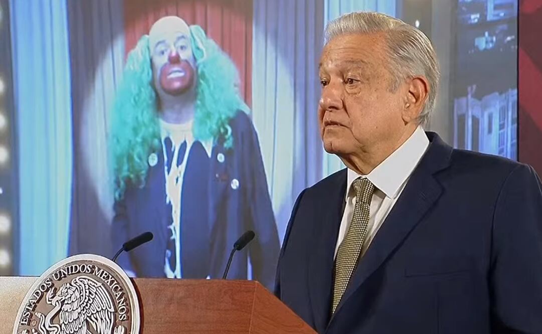 López Obrador exhibió en su mañanera los comentarios del "payaso tenebroso" sobre democracia y dictadura. Foto: Captura de pantalla