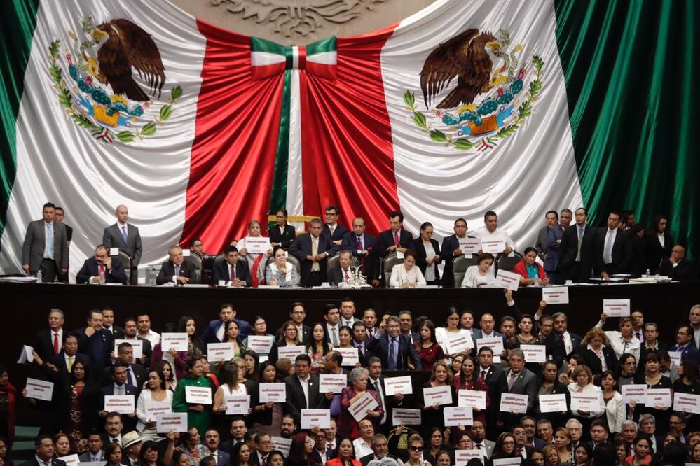 Morena reformará en "fast track" la ley para retener la presidencia en San Lázaro