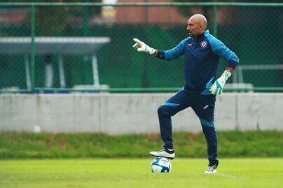 Inicia la nueva etapa de Oscar Pérez con Cruz Azul