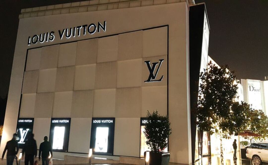 Fachada de la tienda Louis Vuitton en Estambul, Turquía. Foto: Maurice Flesier