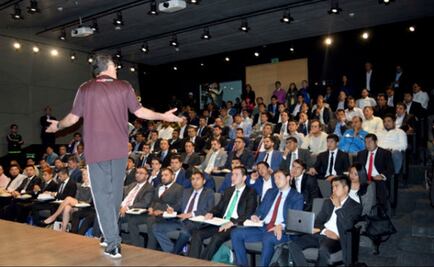 Juan Carlos Osorio dio cátedra en Toluca