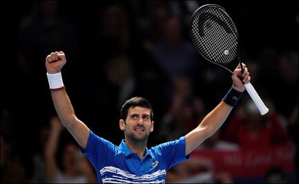 Djokovic inicia con triunfo en las Finales de la ATP