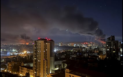 Mueren más de 20 civiles ucranianos en última oleada de ataques rusos; Zelensky insiste en que se sancione a Moscú