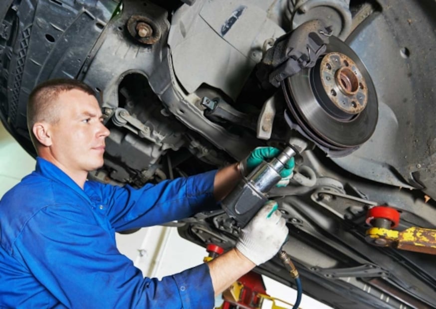 Cinco causas de por qué vibra el volante al manejar