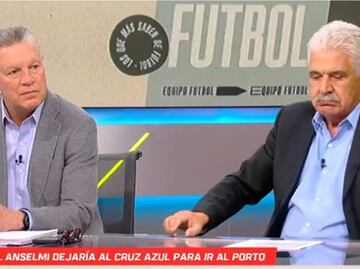 Tuca Ferretti, furioso, arremete contra Martín Anselmi; "escupe el plato donde le dan de comer", dijo