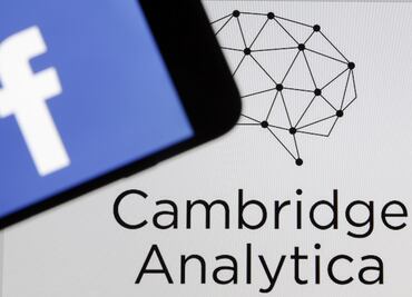 Cambridge Analytica cierra por controversia con Facebook