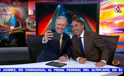 Agradece Azcárraga a López Dóriga; se toman “selfie”