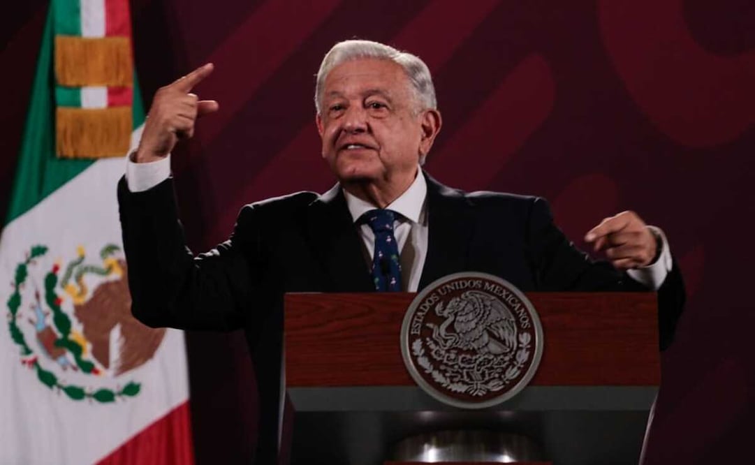 Es decir, explicó López Obrador, que su movimiento no tenga mayoría calificada en el Congreso de la Unión “por ahí estoy viendo las cosas”. Foto: Gabriel Pano – EL UNIVERSAL
