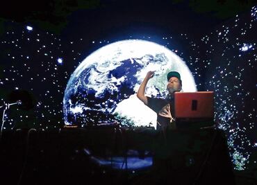 Gozan de 90 minutos de hipnosis musical con DJ Shadow