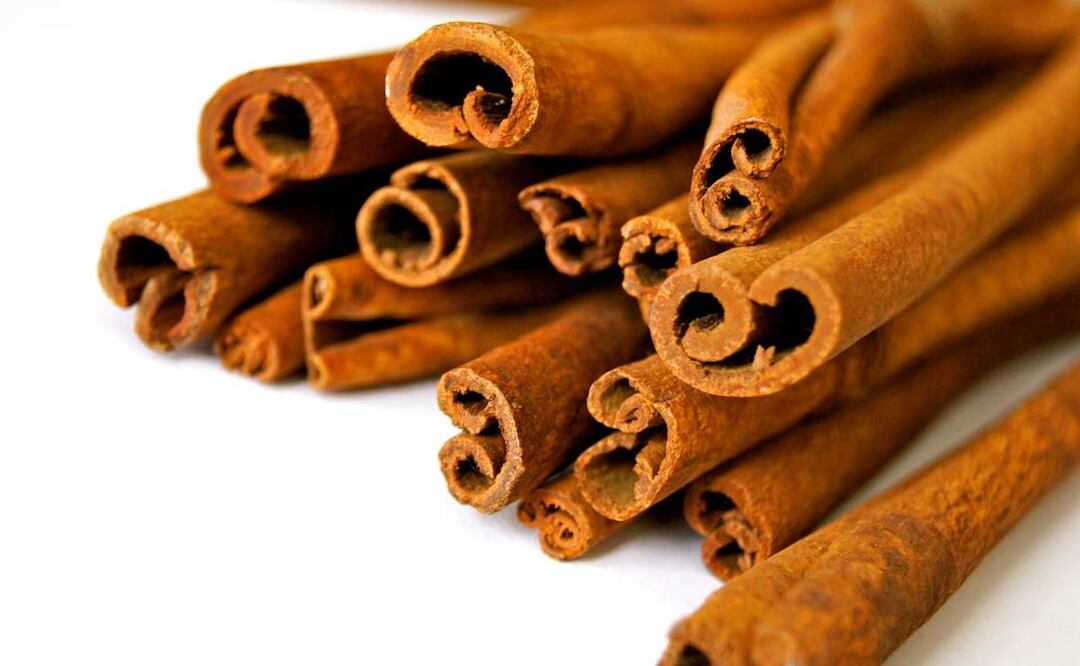 Infusión de limón, miel y canela. Foto: Pixabay / Pexels