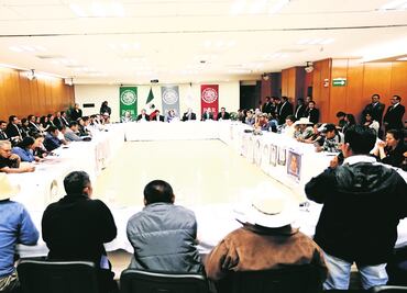 Padres de desaparecidos acuerdan foro en Congreso de Guerrero