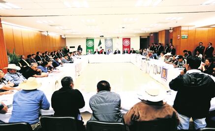 Padres de desaparecidos acuerdan foro en Congreso de Guerrero