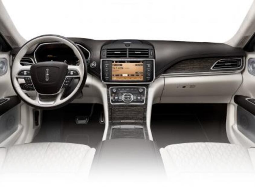 Lincoln Continental: el retorno de la limusina