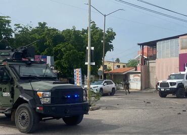 Policías y militares protagonizan persecución y enfrentamiento a balazos en Culiacán, Sinaloa