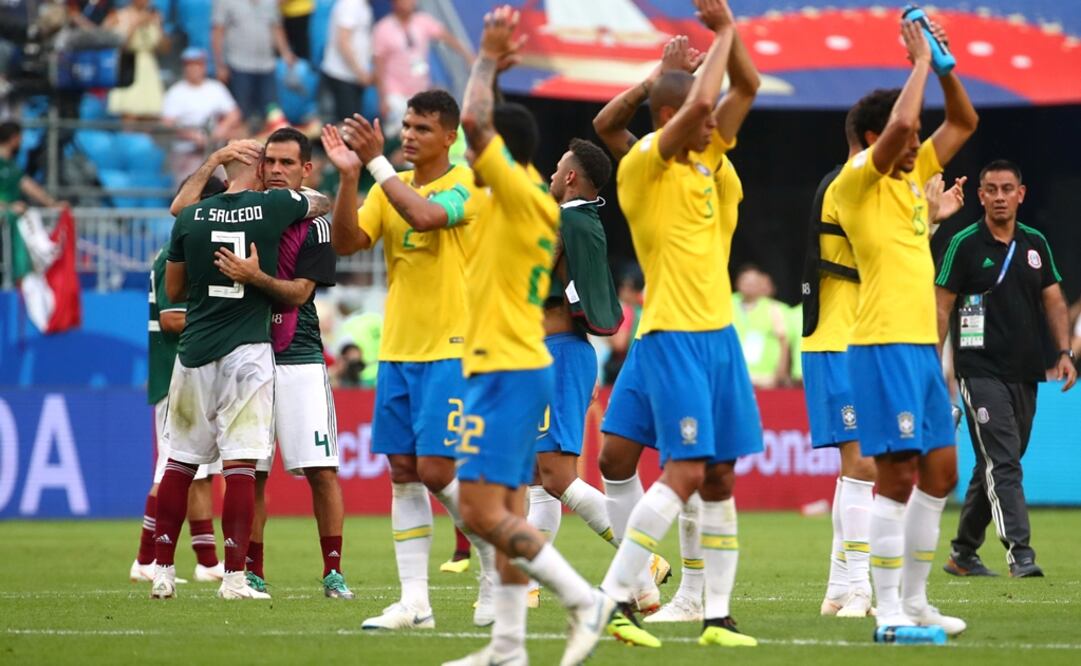 Mexican football players lament their defeat - Photo: Michael Dalder/REUTERS