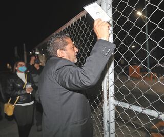 Llega Ancira, FGR lo acusa de lavado y lo presenta ante juez