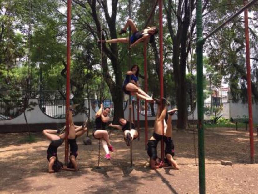 Celebran día nacional del pole dance urbano