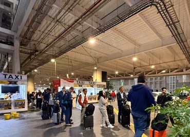 Profeco recupera 277 mil pesos a favor de afectados por demoras y cancelaciones en el AICM; brinda 135 asesorías