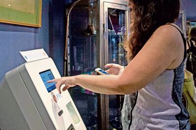 Mexicanos aman y temen al bitcoin; 47% ve riesgos