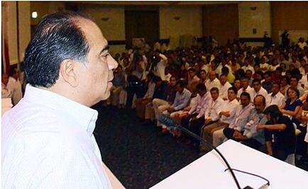 Ofrece Héctor Astudillo respaldo a reforma educativa