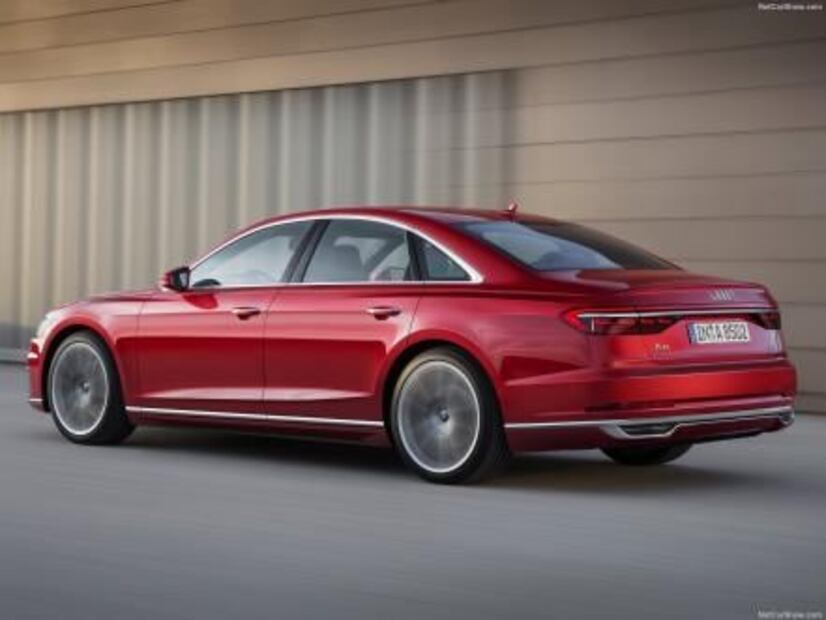 ​Presentan el nuevo Audi A8 (y está increíble)   