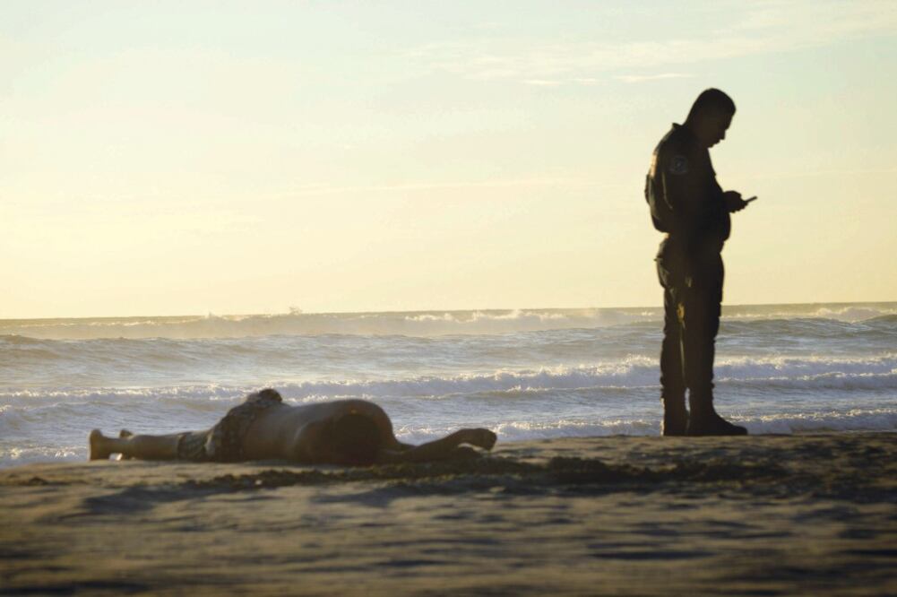 En Acapulco, en enero, la SSP registró 64 homicidios. El puerto sigue a la cabeza con la tasa más alta de homicidios: casi tres muertos al día (FOTOS: DASSAEV TÉLLEZ. EL UNIVERSAL)