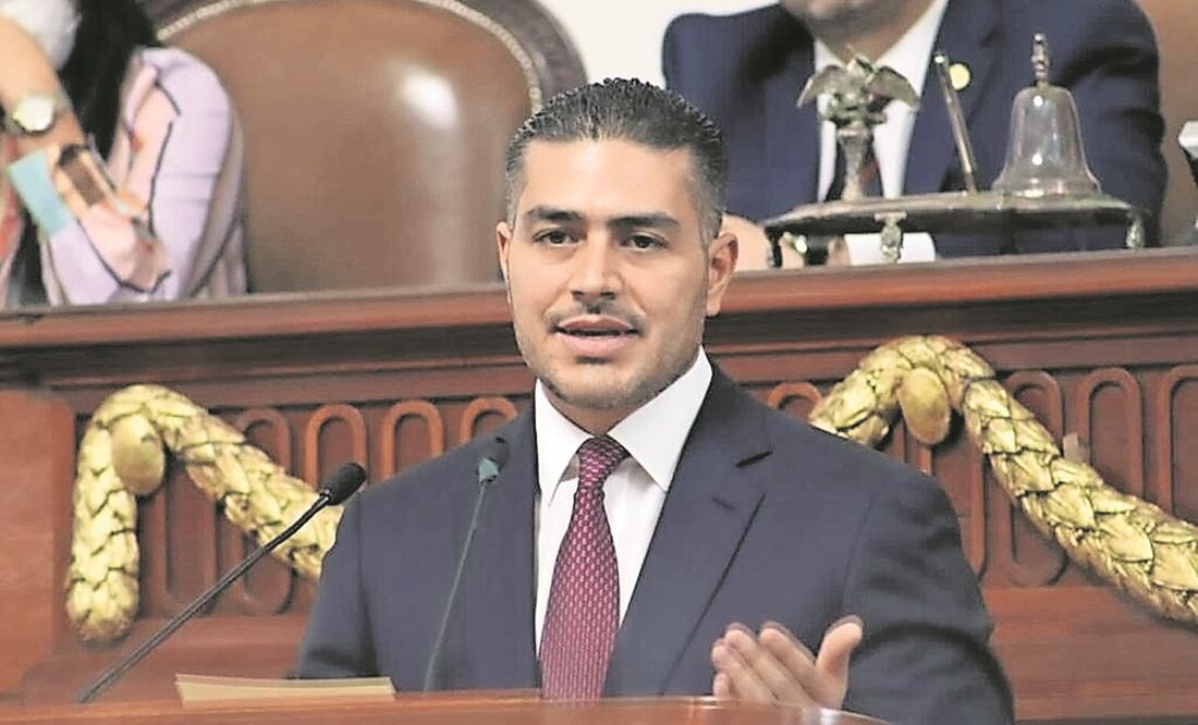 Omar García Harfuch enfatizó que es necesario brindar una oportunidad de profesionalización al personal de seguridad. Foto: Especial.