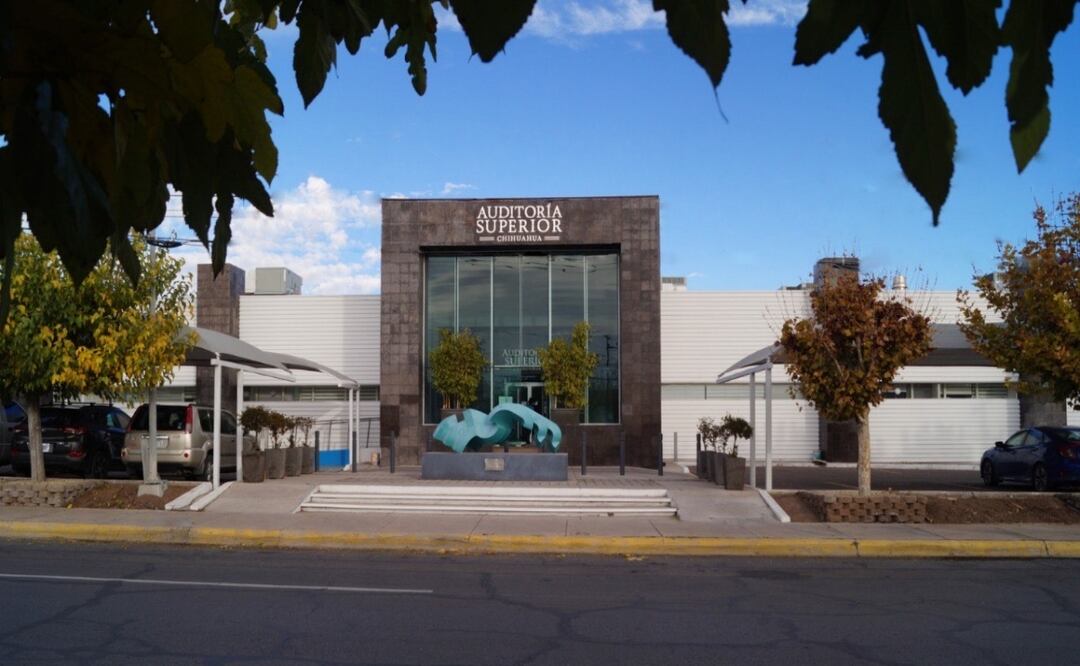 Inhabilitan a exalcalde de Rosales, Chihuahua por contratar a empresa de sus hermanos para “despachar” gasolina. Foto: Especial