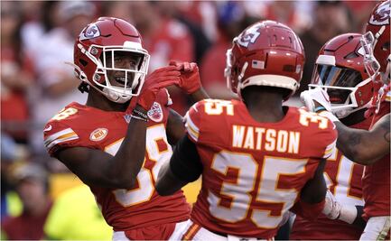 Patrick Mahomes guía a los Chiefs para su triunfo 31-17 ante Chargers