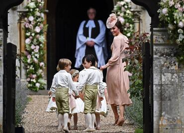 Urge experto a resolver "crisis de credibilidad" de la familia real británica