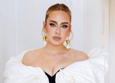 Adele confirma que puedes verte increíble con tenis y leggings