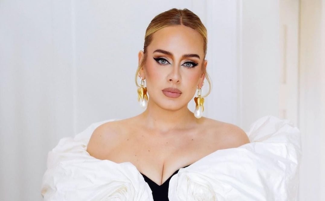 Adele viste un look casual con tenis y leggings en sus ensayos. Foto: Instagram @adele