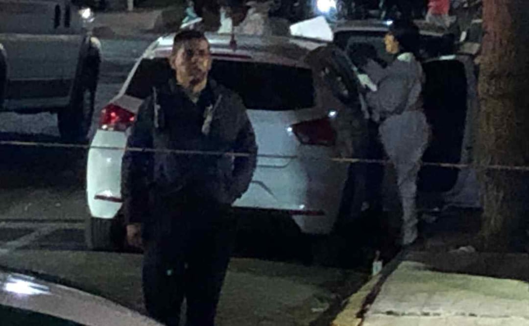 El crimen ocurrió a las 19.00 horas de este martes, en el cruce de las calles General José Montesinos y General Sóstenes Rocha a unas cuadras de la avenida Constituyentes. Foto: Isidro Corro