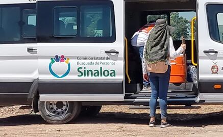 Hombre pasea con huesos humanos en Sinaloa