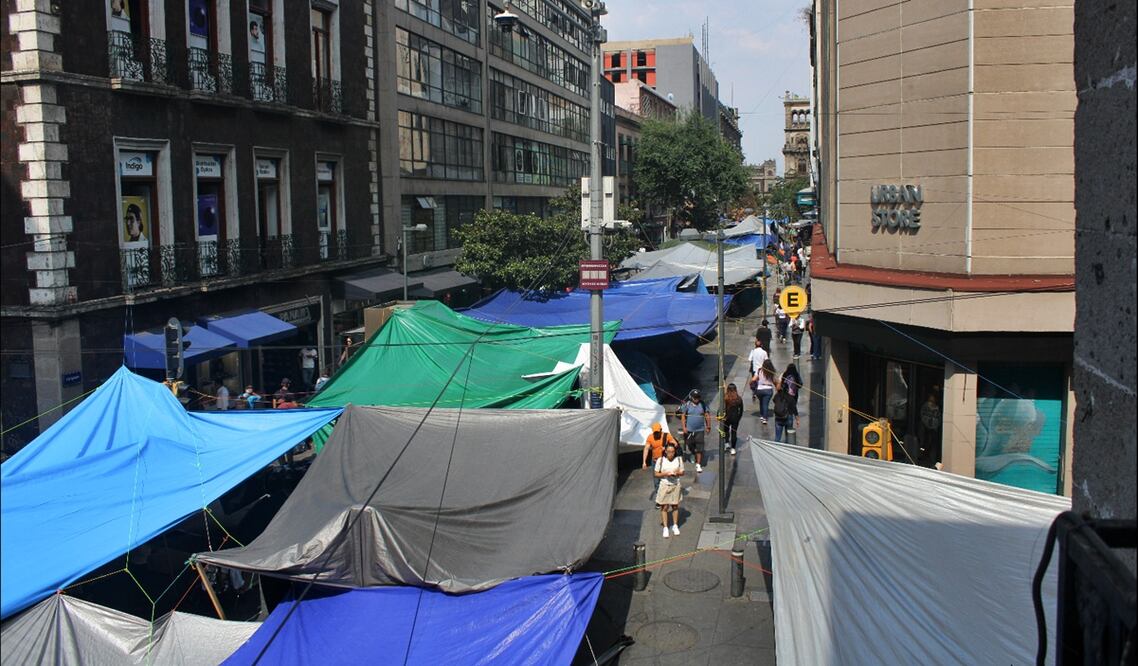 Gobierno de CDMX analiza apoyos para los empresarios del Centro afectados por el plantón de la CNTE. Foto: Darío Luna/EL UNIVERSAL