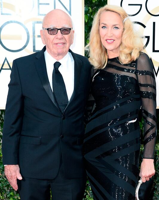 Según reportes de prensa el magnate mediático Murdoch y la modelo Hall, se encuentran planeando su boda (EFE)