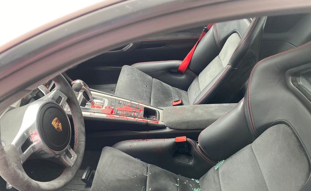 Balean a dos en auto de súper lujo en Escandón