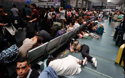 FOTOS: Vuelos siguen suspendidos en el AICM por lluvias de los últimos días; cientos permanecen varados