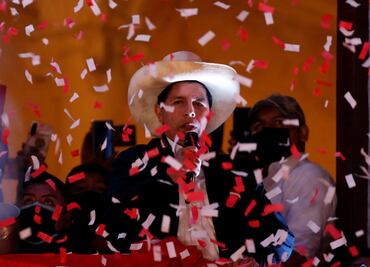 Proclaman a Pedro Castillo como presidente electo de Perú