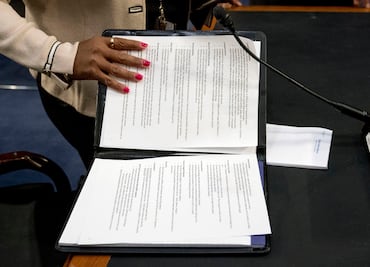 ¿Qué decían los apuntes que Zuckerberg olvidó tras su audiencia?