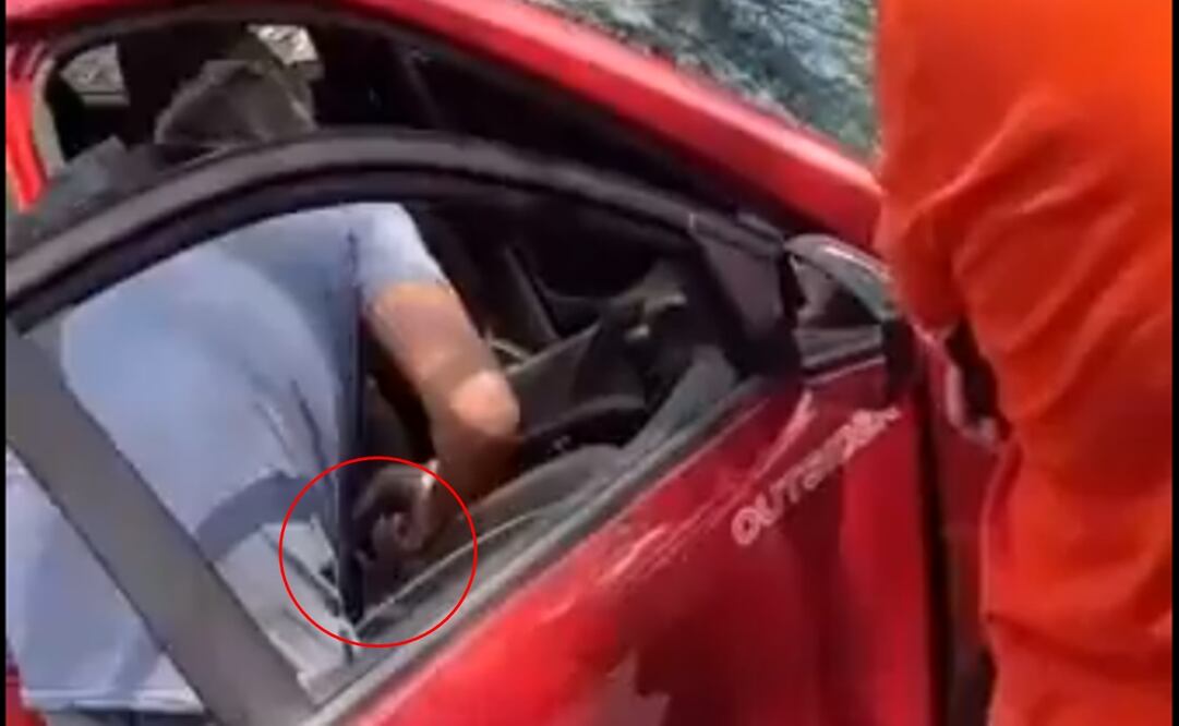 El padre de familia fue detenido y luego liberado. Foto: captura de video 