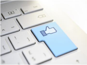 Se desploman 26% las acciones de Facebook; pierde 236 mil millones de dólares