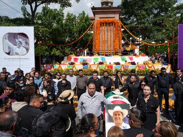 Despiden a Carlos Manzo, alcalde de Uruapan; llueven reclamos al gobernador