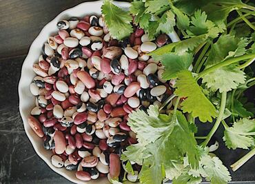 Limpia los frijoles de la manera correcta con esta técnica