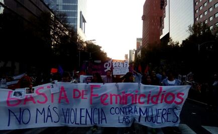 Realizan mitin en Hemiciclo contra violencia hacia la mujer