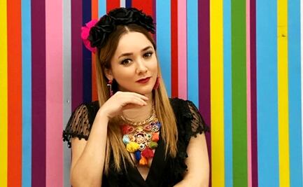 Sherlyn enseña su pancita de embarazada por Navidad