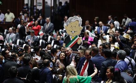 Adán Augusto López regala 20 minutos de abrazos en San Lázaro