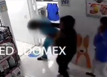 VIDEO: "Venimos de parte del CJNG. ¡Ábreme!", cae presunto extorsionador a veterinaria en Tlalnepantla