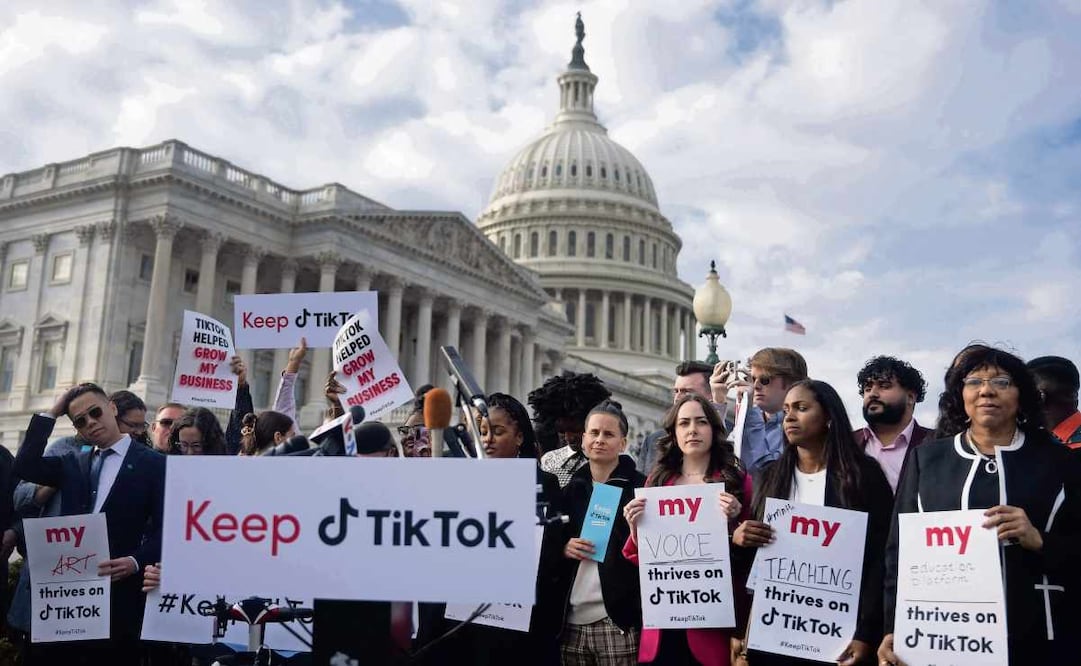 Usuarios se reunieron el 22 de marzo de 2023 para una conferencia de prensa en el Capitolio en Washington, en la que hablaron sobre su oposición a la prohibición de TikTok 18 de enero. Foto: Brendan Smialowski / AFP